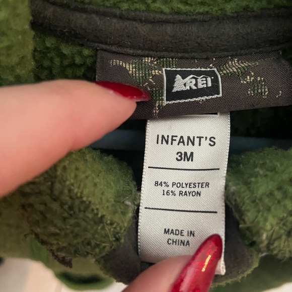 REI infant 0-3 moss green bunting suit - Picture 3 of 3